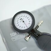 Lian Dessillons Spengler blood pressure monitor with Soft Cuff cuff