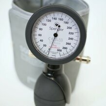 Lian Dessillons Spengler blood pressure monitor with Soft Cuff cuff